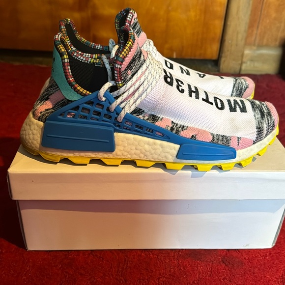 Pharrell & Adidas Human Race Trail “Solar Pack” - Picture 4 of 5